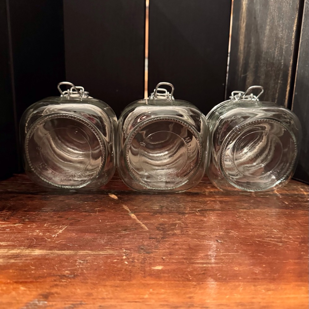 Squared
Clamp Lid Jars - Picture 5 of 7